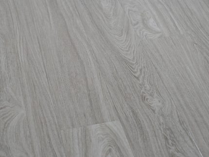 Ламинат 303 Дуб Батист lamiwood - Изящный дуб