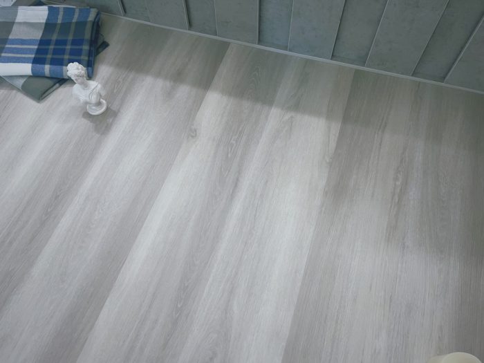 Виниловый ламинат Quartzwood Q-14 Дуб Бродвей.
