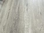 Виниловый ламинат Quartzwood Dub Madison.