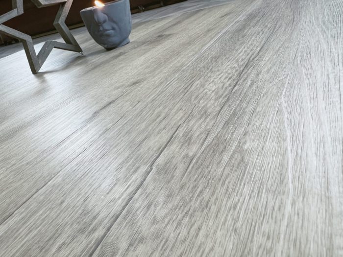 Виниловый ламинат Quartzwood Dub Madison.