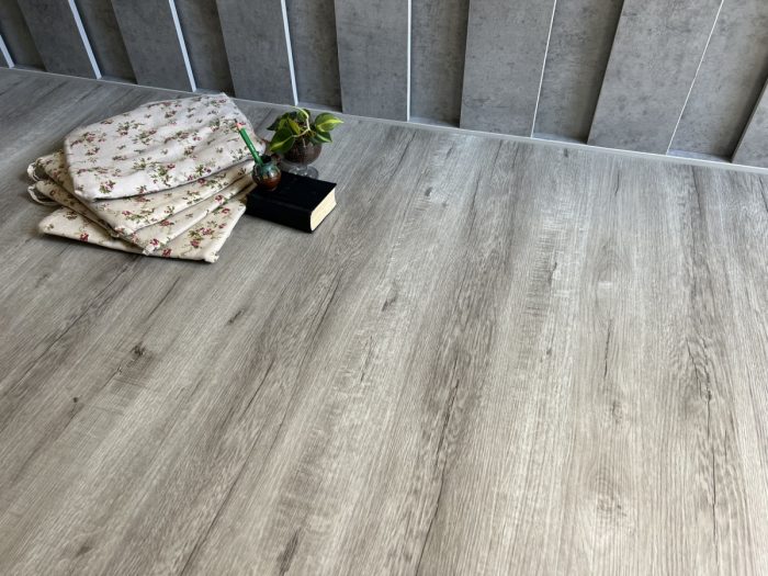Ламинат Q-16 Дуб Сохо Quartzwood