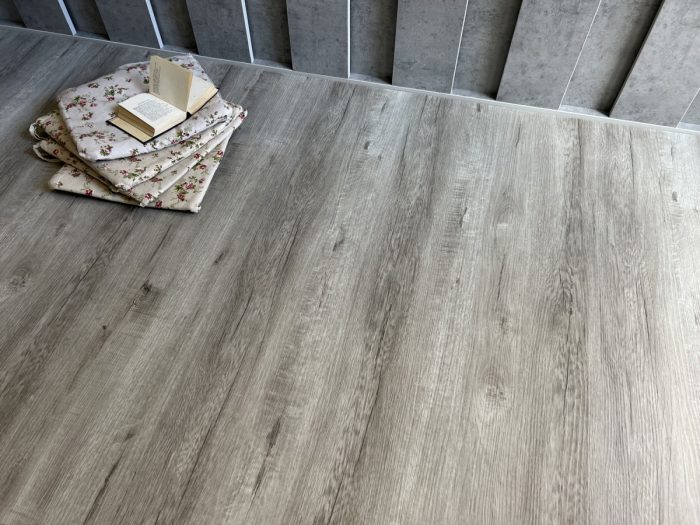 Виниловый ламинат Quartzwood Дуб Сохо Q-16.
