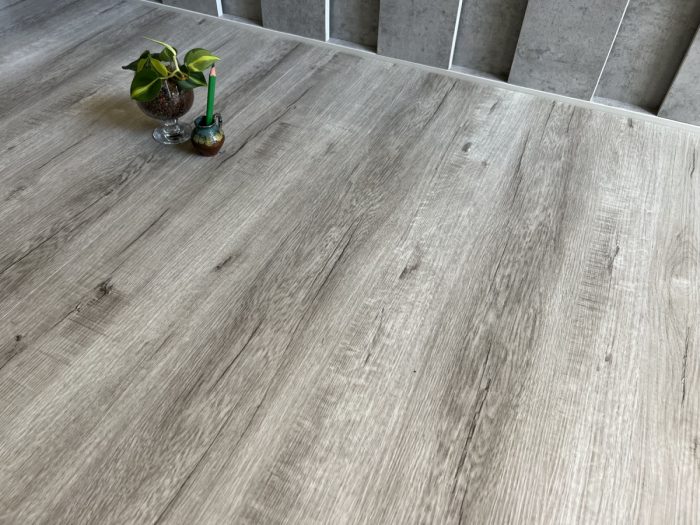 Виниловый ламинат Quartzwood Дуб Сохо.
