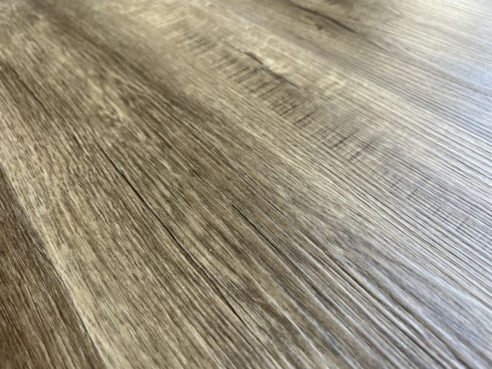 Виниловый ламинат Quartzwood Dub Crosby.