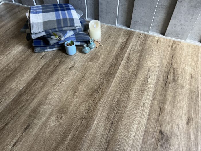 Виниловый ламинат Quartzwood Dub Crosby Q-17.