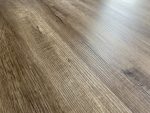Виниловый ламинат Quartzwood Dub Crosby.