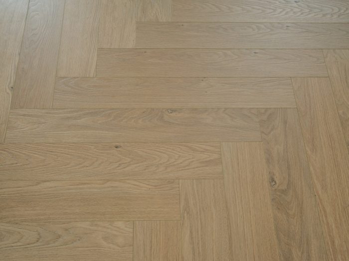 Ламинат 514 Дуб Лестер lamiwood - стильный дубовый ламинат