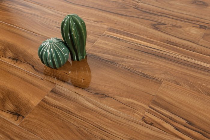 High Glossy Laminate Flooring 11910 - 12mm Class 33