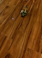High Glossy Laminate 12mm Class 33 11910