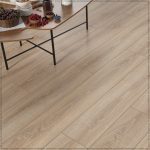 Forest Floor Strawberries OAK Laminate FRT-104.