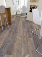 Дуб Борда Fine Floor Light Vinyl Laminate Flooring.