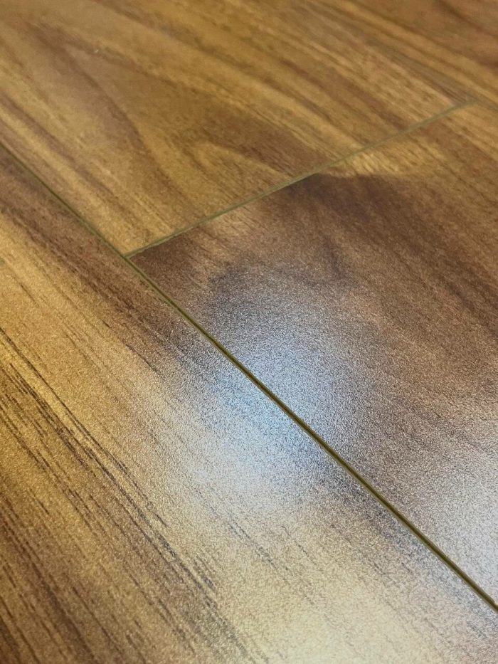 Alpendorf Elegante Amaretto Laminate 8mm Class 34