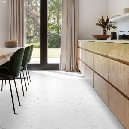 Кварц винил YORK STONE 46112 Moduleo Lay Red Stone - Luxury Vinyl Tile.