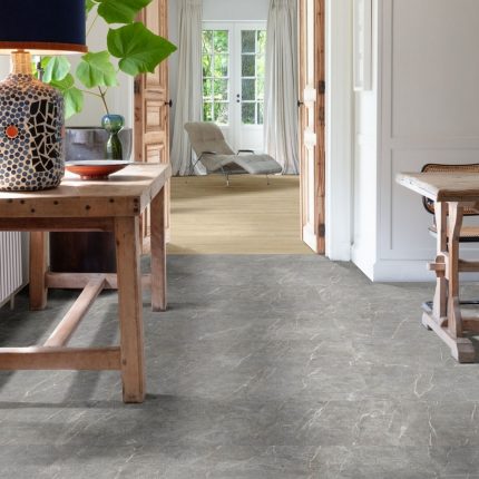 Модульный кварцевый винил YORK STONE 46934 - красный камень.