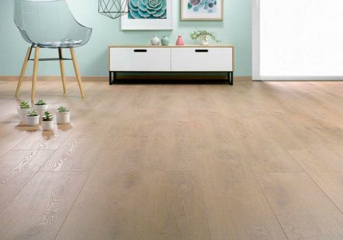 Ламинат Alsafloor Solid plus Дуб Миндаль S529 - прочный напольный материал.