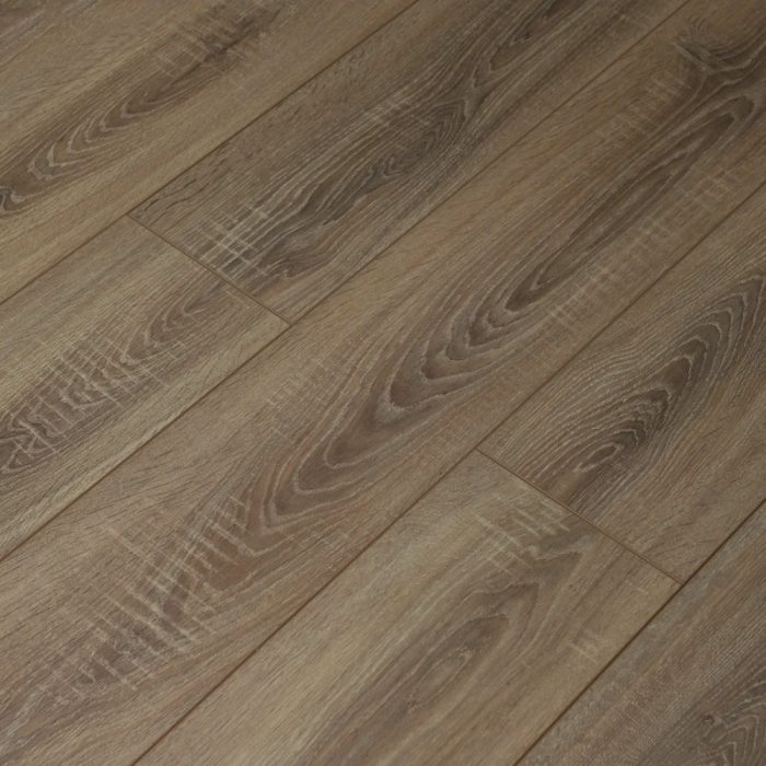 Автопортрет Ламината Amadei 42030.