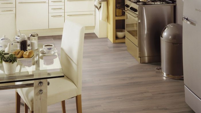 Ламинат Kronotex Dynamic Plus D4757 Орех Палаццо 32 класс, 8 мм. - Изысканный ореховый дизайн