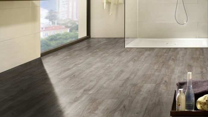 Ламинат Kronotex Exquisit Plus D3662 - серебряный дуб.