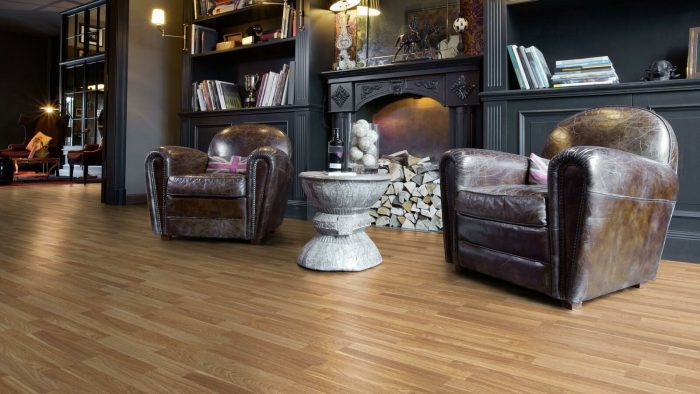 Ламинат Kronotex Dynamic Plus D2304 - дубовая текстура.