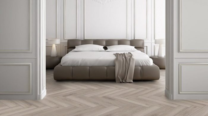 Ламинат Kronotex Herringbone 3773 Серебряный дуб - элегантный пол.