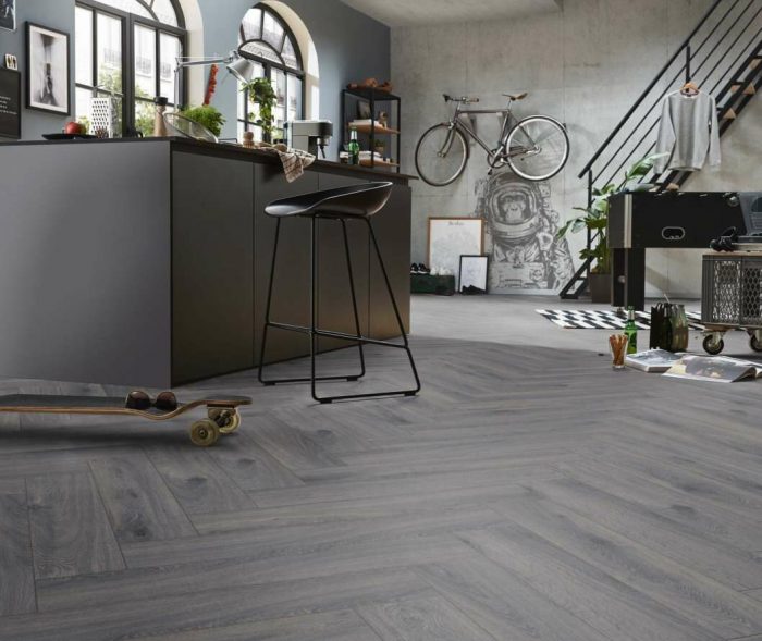 Серый ламинат Kronotex Herringbone 4167