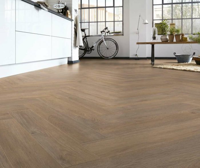 Ламинат Kronotex Herringbone 6014 Дуб Эльба бежевый 33 класс 10 мм. - Изысканный дубовый узор