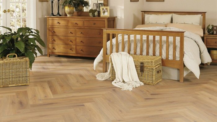 Ламинат Kronotex Herringbone AB 3861 32 класс, 8 мм - Изысканный узор в форме рыбьей кости.
