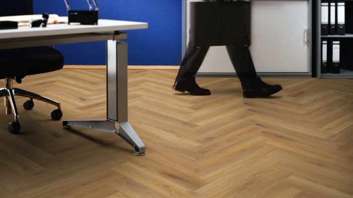 Ламинат Kronotex Herringbone AB 3861 32 класс, 8 мм - Паркетный узор.