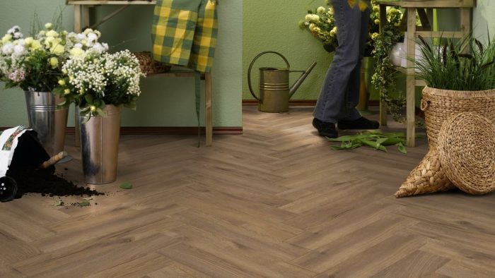 Ламинат Kronotex Herringbone AB 4764 32 класс, 8 мм - дубовый узор.